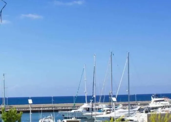 Lägenhet 16 Fully Renovated Lachi