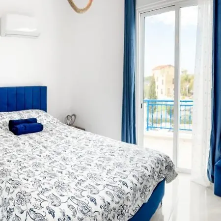 16 Fully Renovated Apartmán *