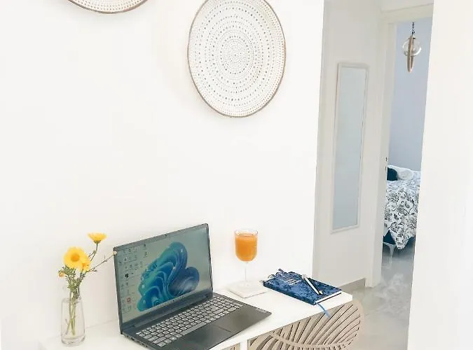 16 Fully Renovated Lací